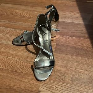 Worthington size 8.5 silver